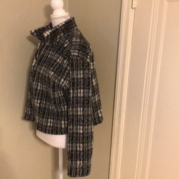 Black/White waist length jacket size medium. - Picture 2 of 4